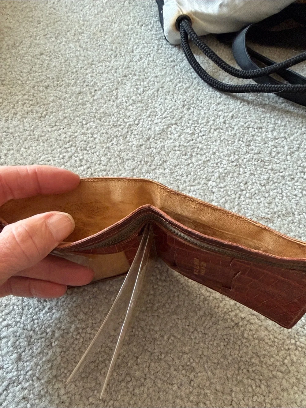 vintage brown alligator skin bifold wallet